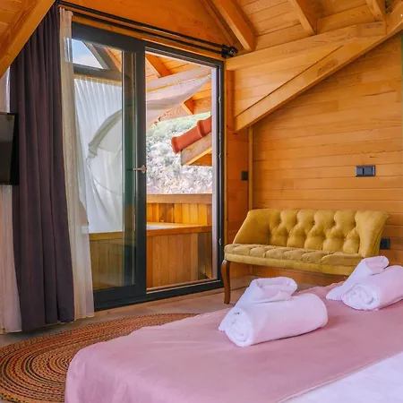 The Luxury Shelters קס